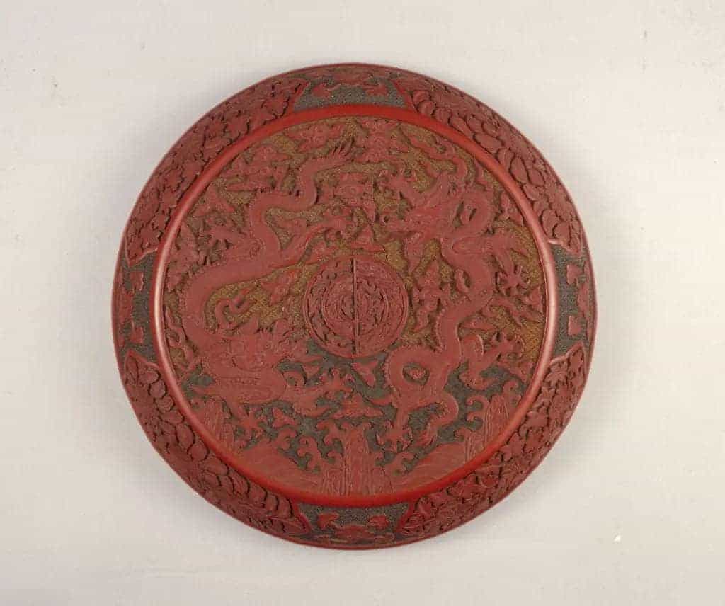 剔彩双龙戏珠纹圆盒 - 故宫漆器藏品_第2张