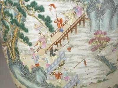 绿地粉彩婴戏纹双螭耳撇口瓶 - 故宫陶瓷器藏品_第4张
