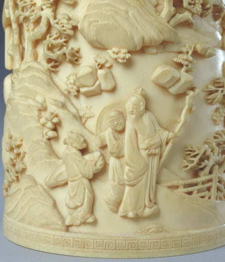 象牙雕松荫高士图笔筒 - 故宫竹木牙角匏类藏品_第3张