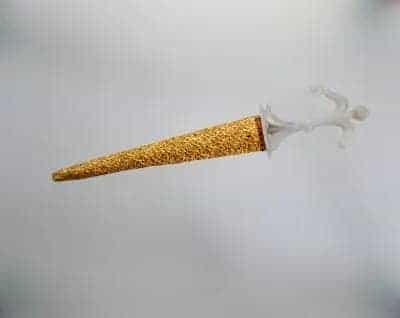 玉雕花柄铜镀金鞘匕首 - 故宫武备仪仗类藏品_第1张