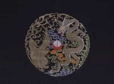 石青八团龙凤妆花缎夹褂 - 故宫织绣类藏品_第4张