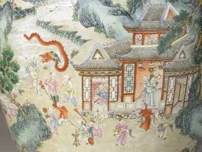 绿地粉彩婴戏纹双螭耳撇口瓶 - 故宫陶瓷器藏品_第2张
