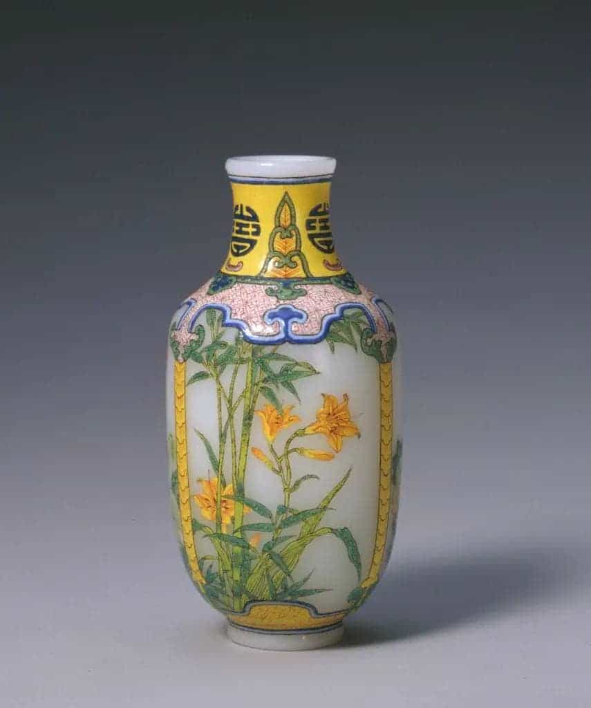 乾隆款玻璃胎画珐琅花卉纹瓶 - 故宫玻璃器藏品_第2张