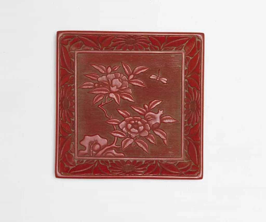剔红石榴蜻蜓图方盘 - 故宫漆器藏品_第2张
