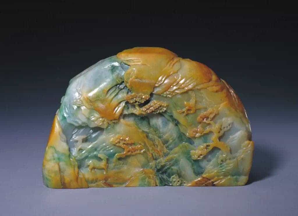 翠雕人物山景山子 - 故宫玉石器藏品_第2张