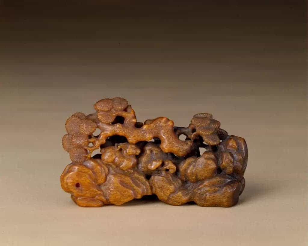 犀角雕松鹿笔架 - 故宫竹木牙角匏类藏品_第1张
